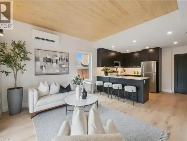 2 Bedroom Townhouse Kitchener ON 103011947