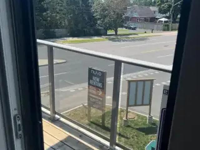 2 Bedroom Townhouse Kitchener ON 104864347