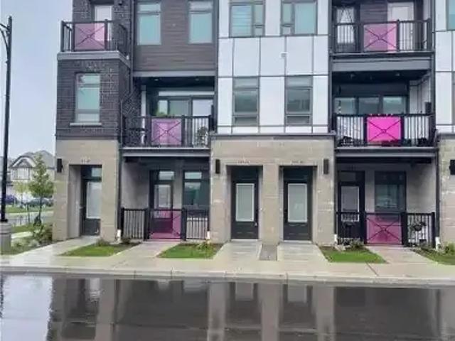 2 Bedroom Townhouse Kitchener ON 105643480