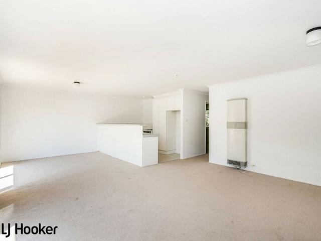2 Bedroom Townhouse l Central Location