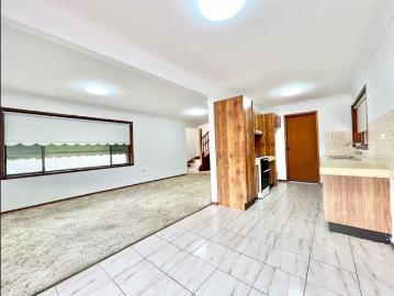 2 Bedroom townhouse located in the heart of Toukley!