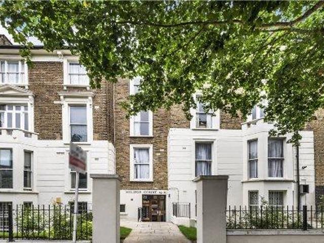 2 Bedroom Townhouse London England 105509771
