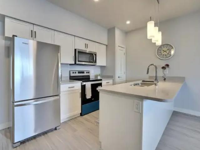 2 Bedroom Townhouse Regina SK 104036236