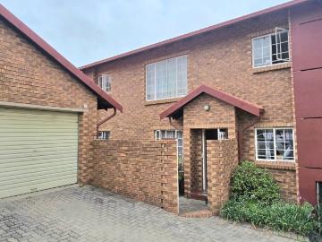 2 Bedroom Townhouse Rented in The Reeds
