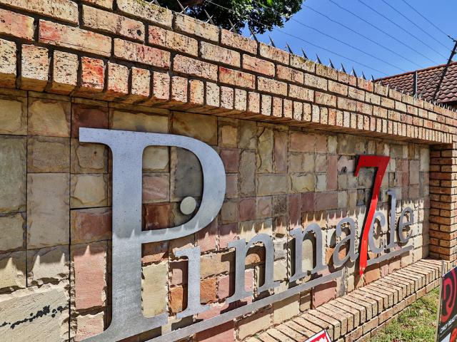 2 Bedroom Townhouse Rented in Walmer Heights