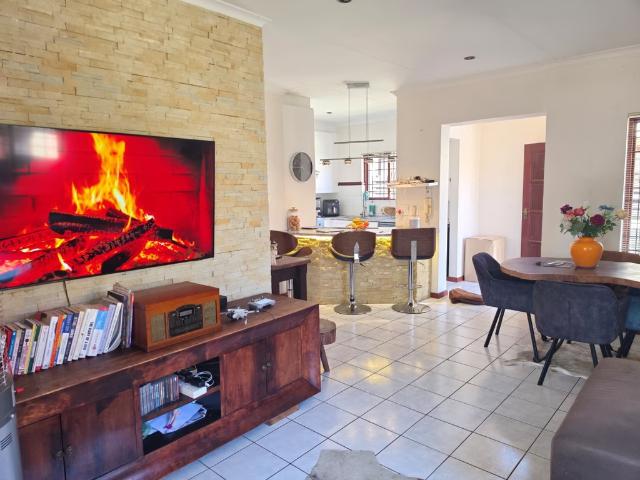2 Bedroom Townhouse Rented in Douglasdale
