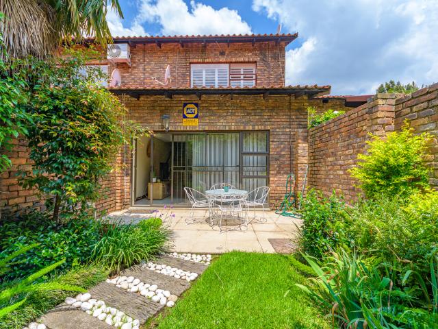 2 Bedroom Townhouse Rented in Morningside