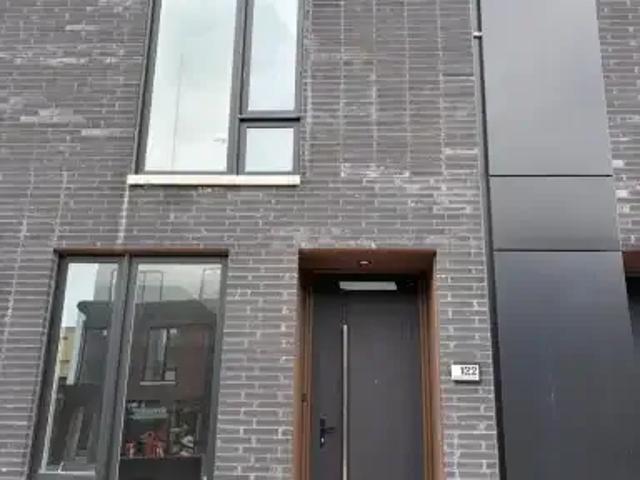 2 Bedroom Townhouse St. Catharines ON 102052686