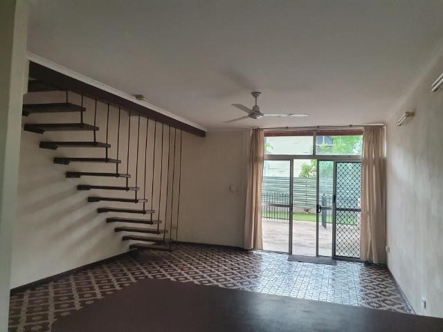 2 Bedroom Townhouse Steps Away from Casuarina Square!