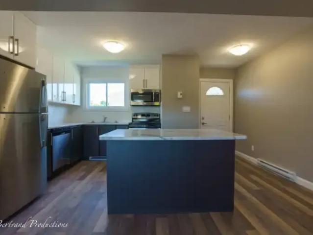 2 Bedroom Townhouse Sudbury ON 103178565