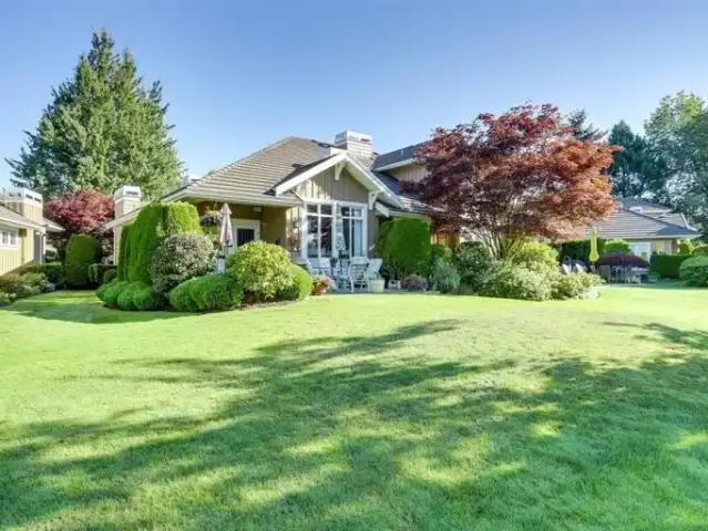 2 Bedroom Townhouse Surrey BC 104506970