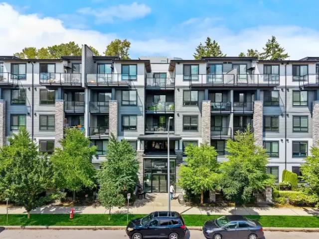2 Bedroom Townhouse Surrey BC 105167251