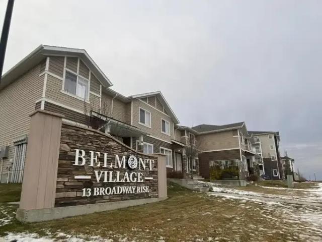 2 Bedroom Townhouse Sylvan Lake AB 105859217