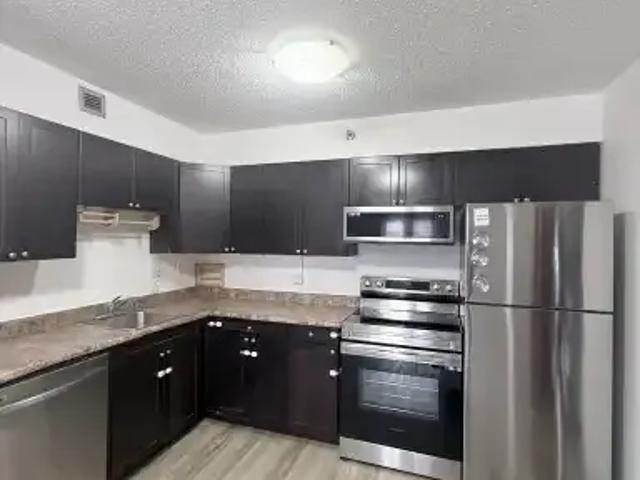 2 Bedroom Townhouse Saskatoon SK 105394788