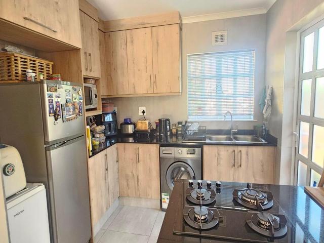 2 Bedroom townhouse sectional to rent in Mount Edgecombe North