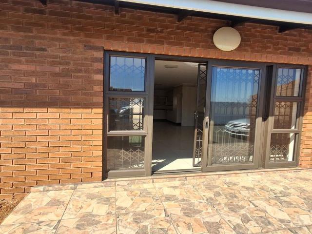 2 Bedroom townhouse sectional to rent in Bluff, Durban