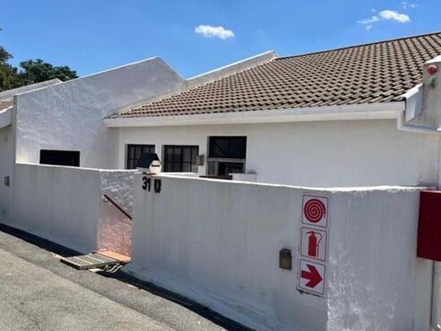 2 Bedroom townhouse sectional to rent in Bromhof, Randburg