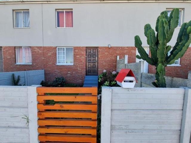 2 Bedroom townhouse sectional to rent in Ferguson, Port Elizabeth