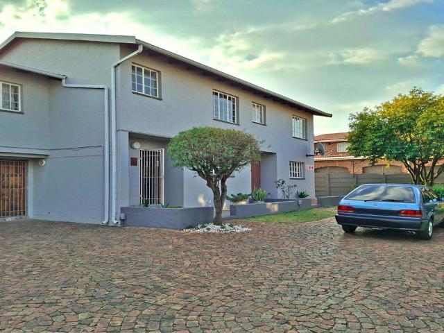 2 Bedroom townhouse sectional to rent in Lambton, Germiston