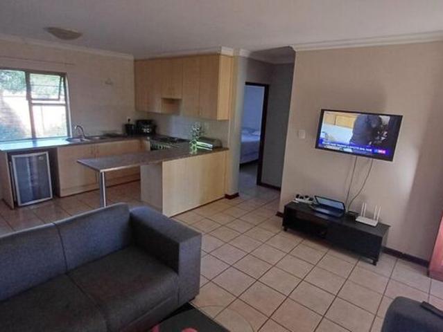 2 Bedroom townhouse sectional to rent in Langenhovenpark, Bloemfontein
