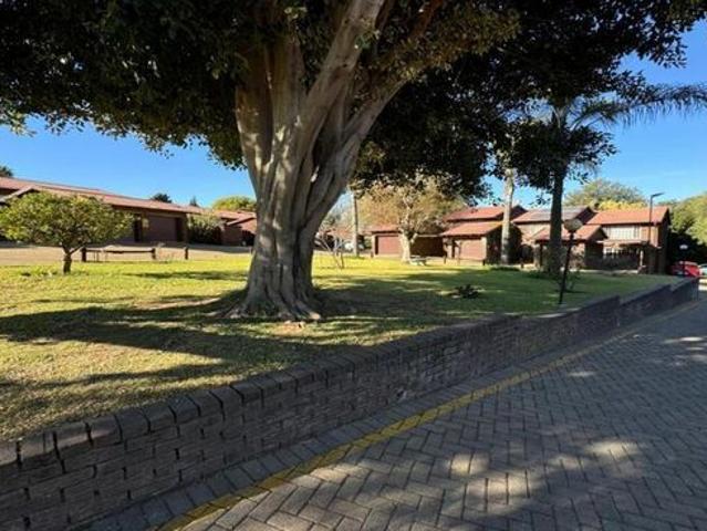 2 Bedroom townhouse sectional to rent in Randpark Ridge, Randburg