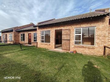 2 Bedroom townhouse sectional to rent in Riversdale, Meyerton
