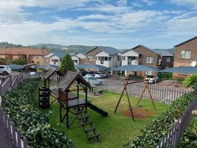 2 Bedroom townhouse sectional to rent in Winchester Hills, Johannesburg