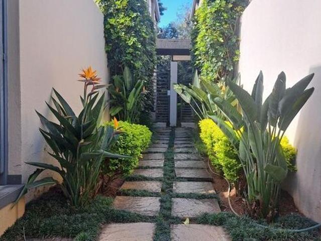 2 Bedroom townhouse sectional rented in Parkmore, Sandton