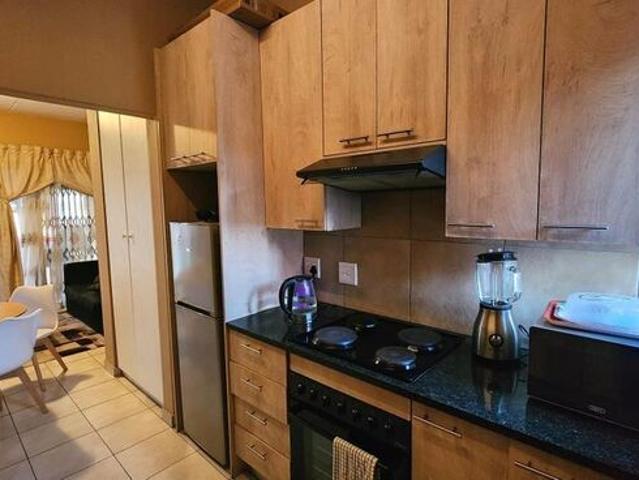 2 Bedroom townhouse sectional rented in Wilgeheuwel, Roodepoort