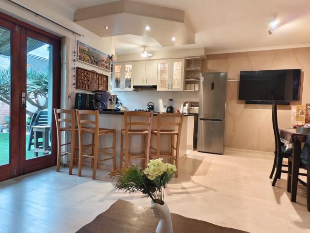 2 Bedroom Townhouse To Let in Table View
