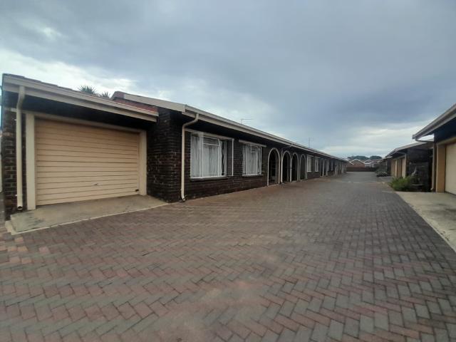 2 Bedroom Townhouse To Let in Three Rivers