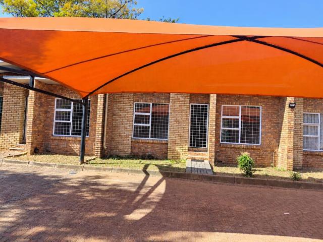 2 Bedroom Townhouse To Let in Three Rivers