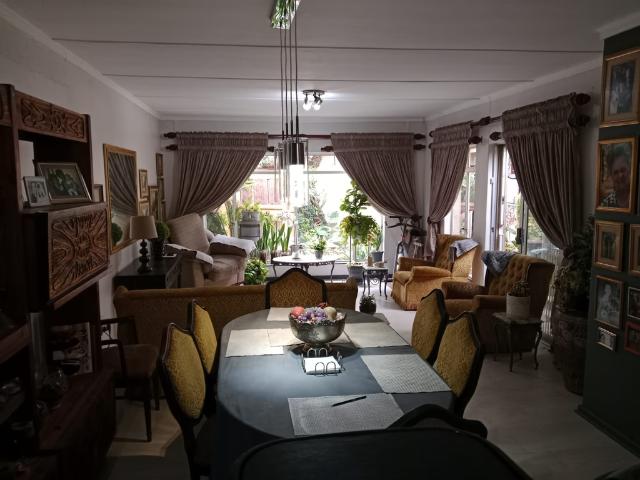 5 Bedroom House To Let in Virginia Central