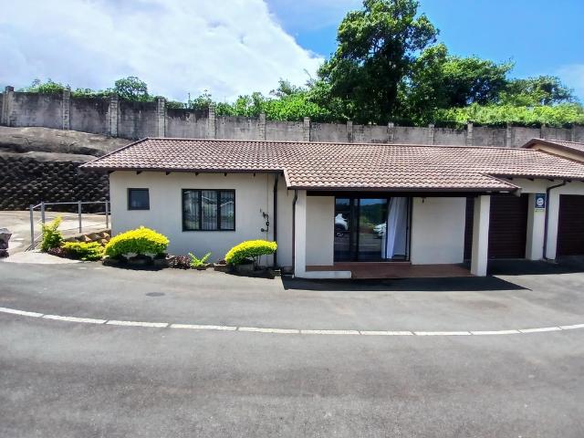 2 Bedroom Townhouse To Let in Amanzimtoti