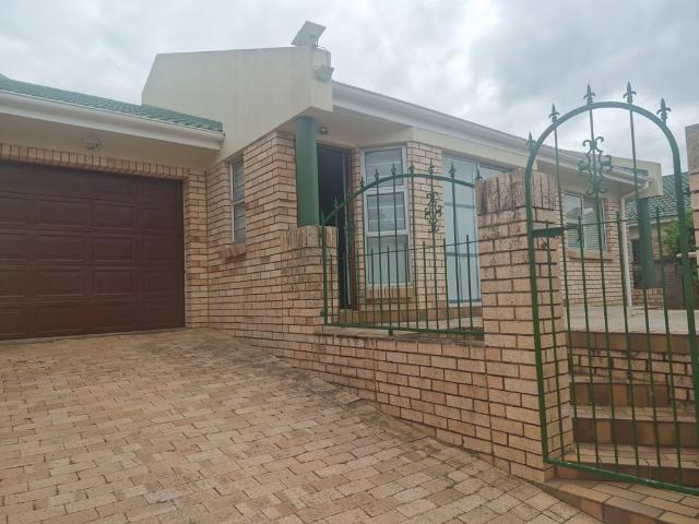 2 Bedroom Townhouse To Let in Bonnie Doon