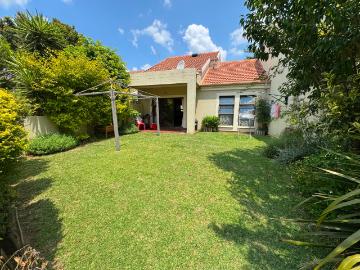 2 Bedroom Townhouse To Let in Broadacres