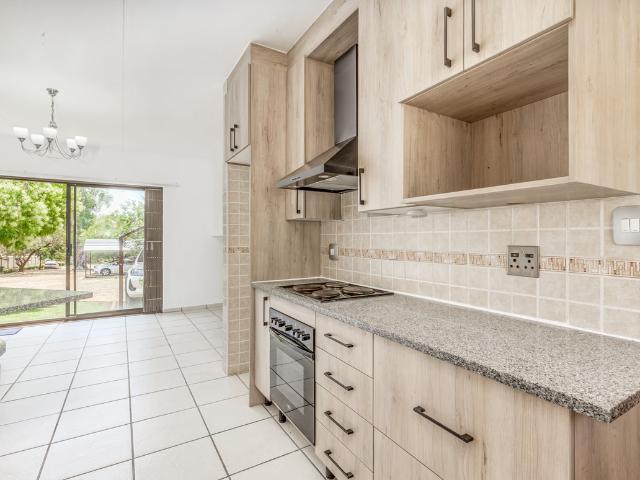 2 Bedroom Townhouse To Let in Broadacres