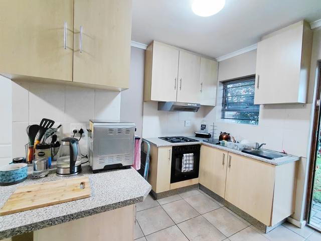 2 Bedroom Townhouse To Let in Bridgemeade