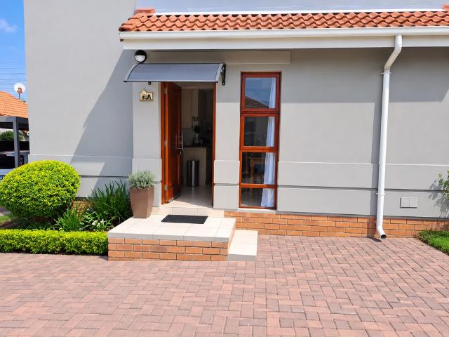2 Bedroom Townhouse To Let in Craigavon