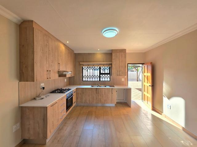 2 Bedroom Townhouse To Let in Fauna Park