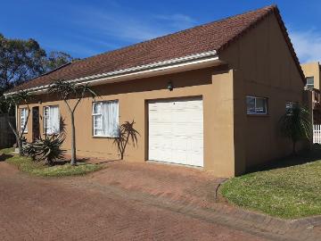 2 Bedroom Townhouse To Let in Gonubie