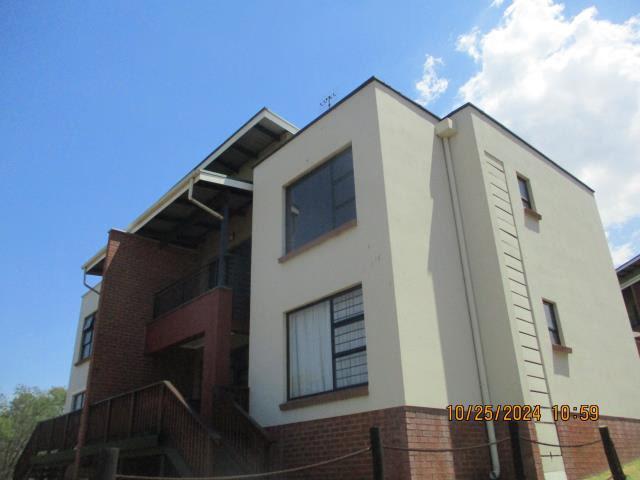 2 Bedroom Townhouse To Let in Glenvista
