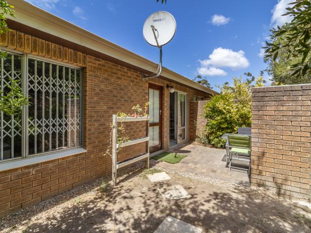 2 Bedroom Townhouse To Let in La Colline