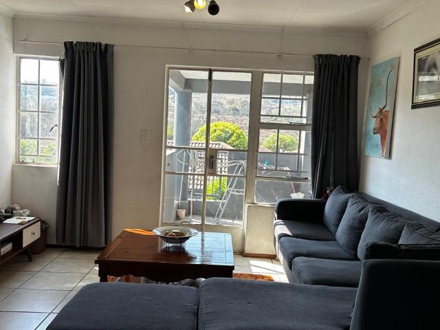 2 Bedroom Townhouse To Let in Linmeyer