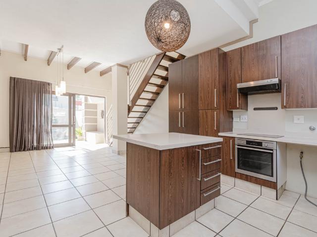 2 Bedroom Townhouse To Let in Lonehill