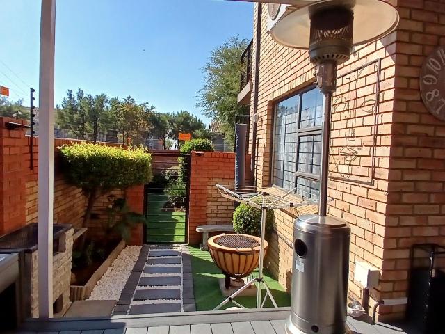 2 Bedroom Townhouse To Let in Meyersdal