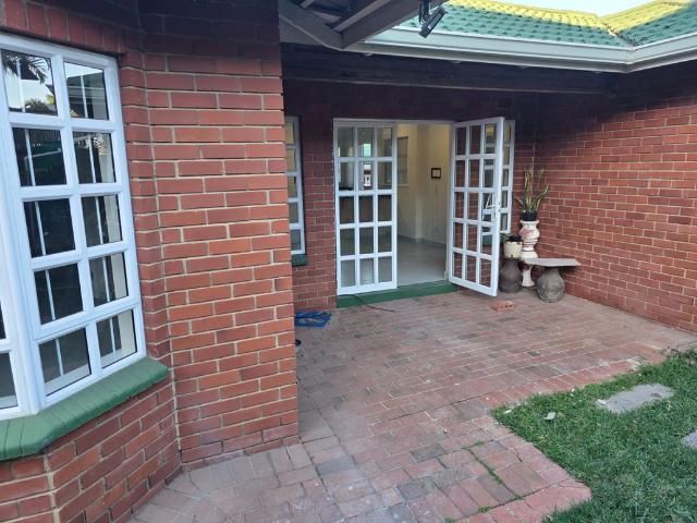 2 Bedroom Townhouse To Let in Mount Edgecombe North