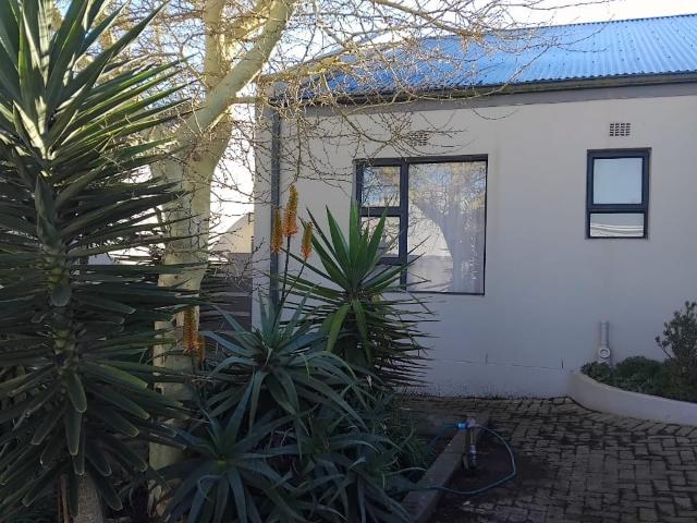 2 Bedroom Townhouse To Let in Myburgh Park