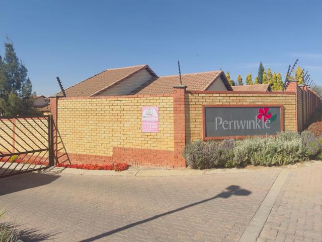 2 Bedroom Townhouse To Let in Noordwyk | Waterfall Properties
