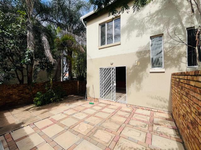 2 Bedroom Townhouse To Let in North Riding